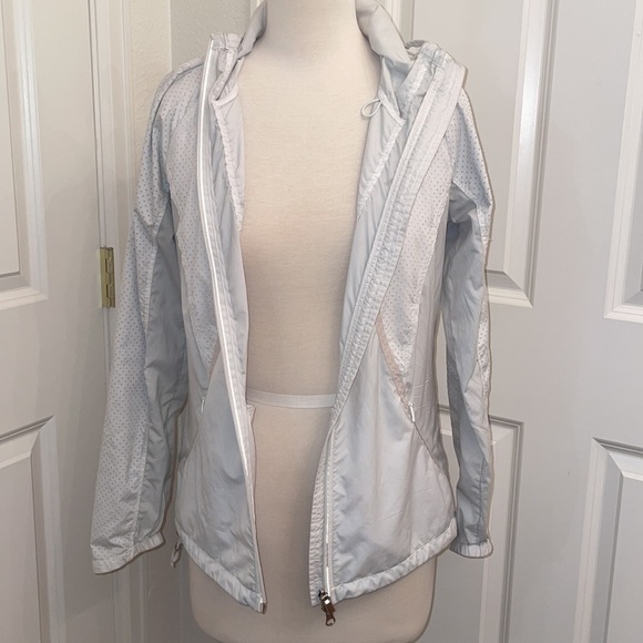 ATHLETA white hooded windbreaker jacket in women’s XXS - Picture 10 of 15